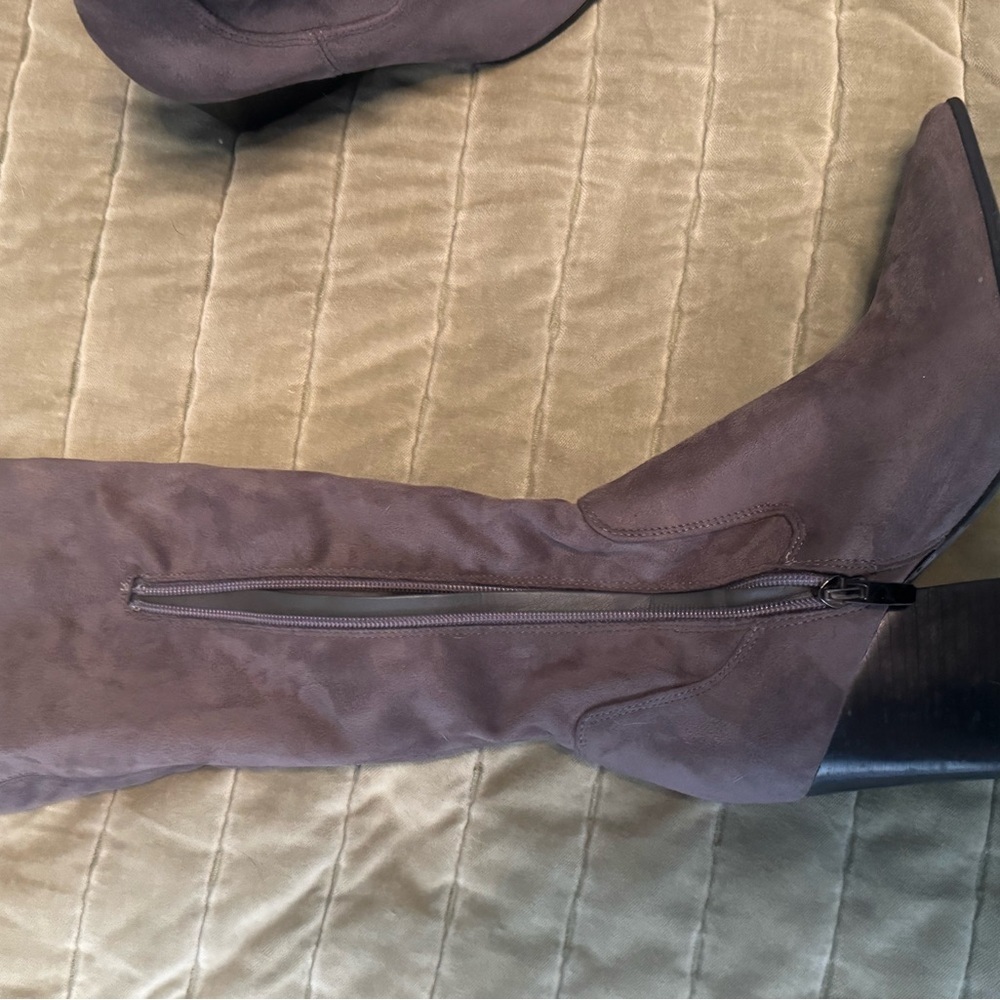 Kendall & Kylie Gray Suede Knee High Boots - Picture 5 of 6